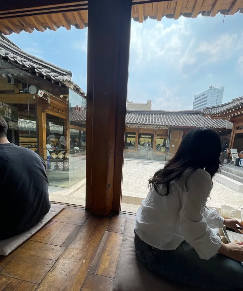 onion 韓国 店内 安国店 座席