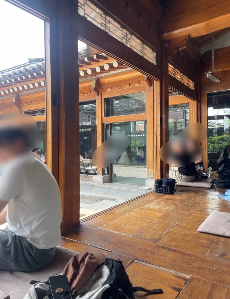 onion 韓国 店内 安国店 座席 ②